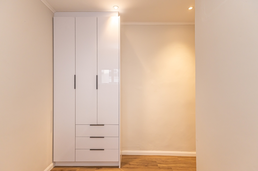 To Let 2 Bedroom Property for Rent in Sea Point Western Cape